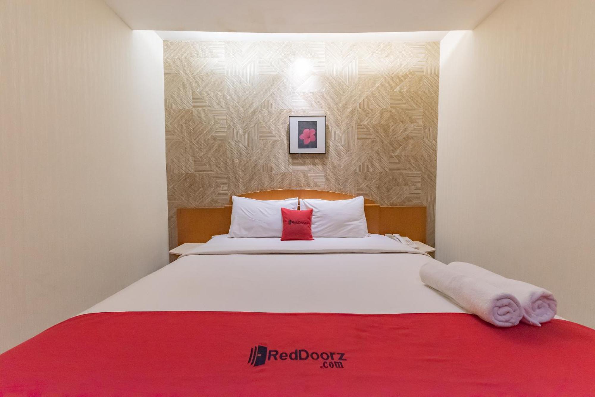 בנדונג Reddoorz Plus @ Cipaganti Street 3 מראה חיצוני תמונה